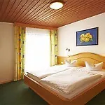 Salzburger Dolomitenhof فندق 3*