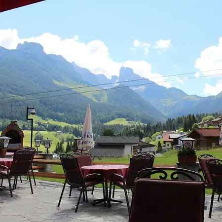 Hotel Salzburger Dolomitenhof 3*