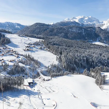 ホテル Salzburger Dolomitenhof アンベルク・イム・ランマータール