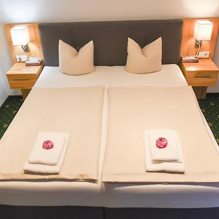 萨尔茨堡多罗米特诺夫酒店 酒店 3*