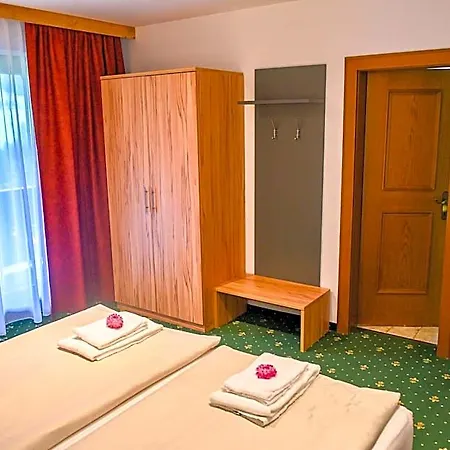 Hotel Salzburger Dolomitenhof 3*
