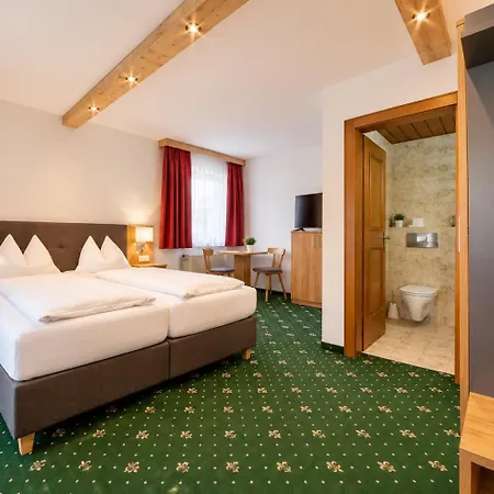 Salzburger Dolomitenhof Hotel 3*